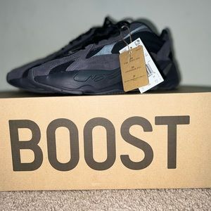 Yeezy 700